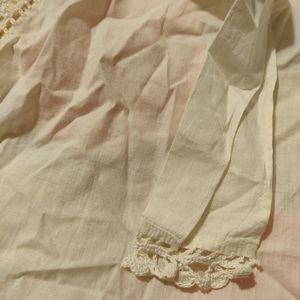 Cotton and lace apron